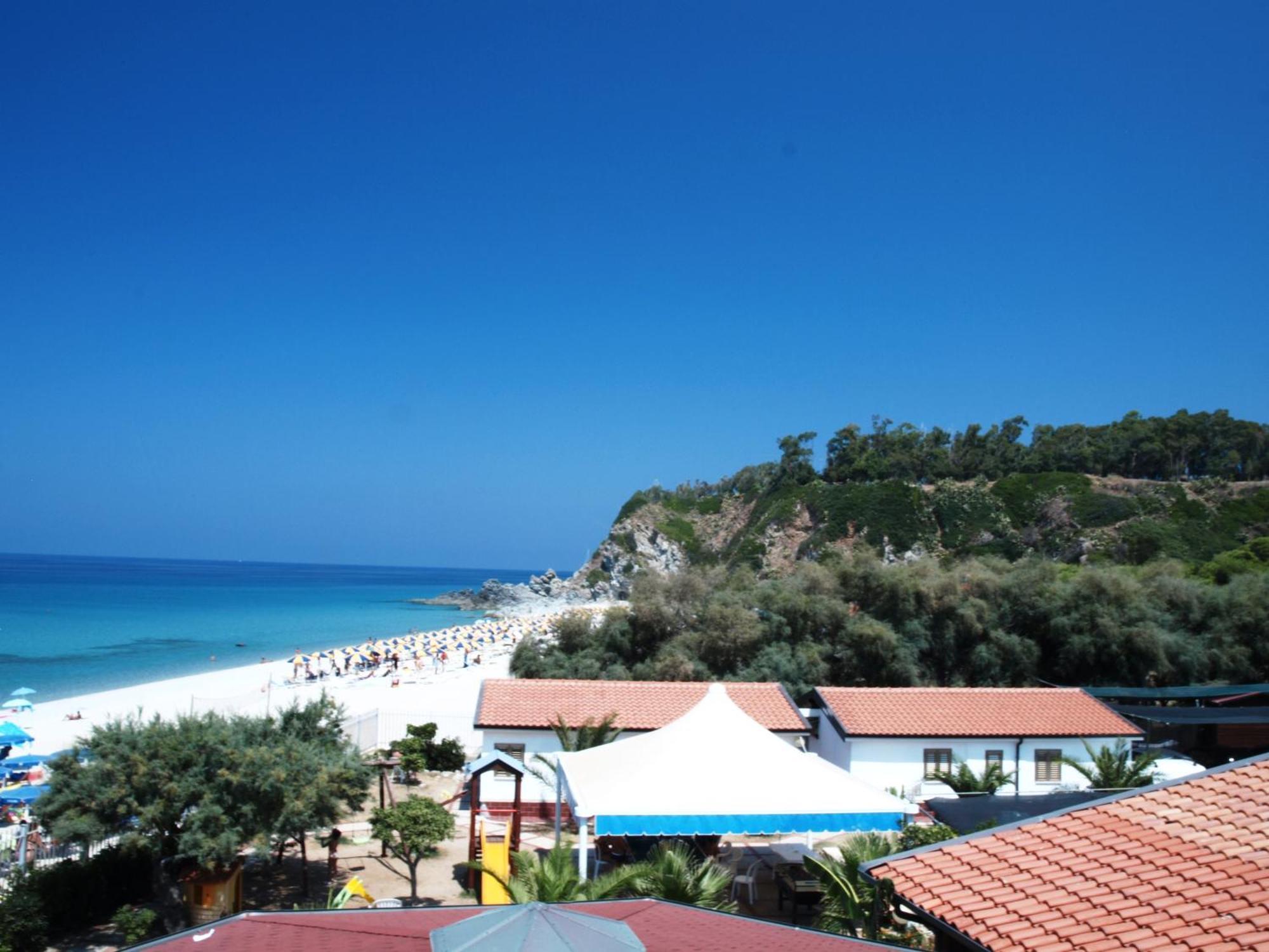 Residence Il Turistico Zambrone Zewnętrze zdjęcie