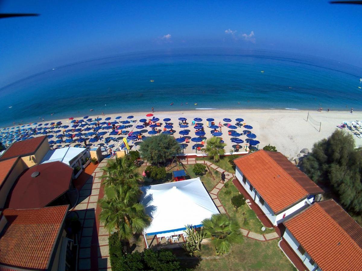 Residence Il Turistico Zambrone Zewnętrze zdjęcie